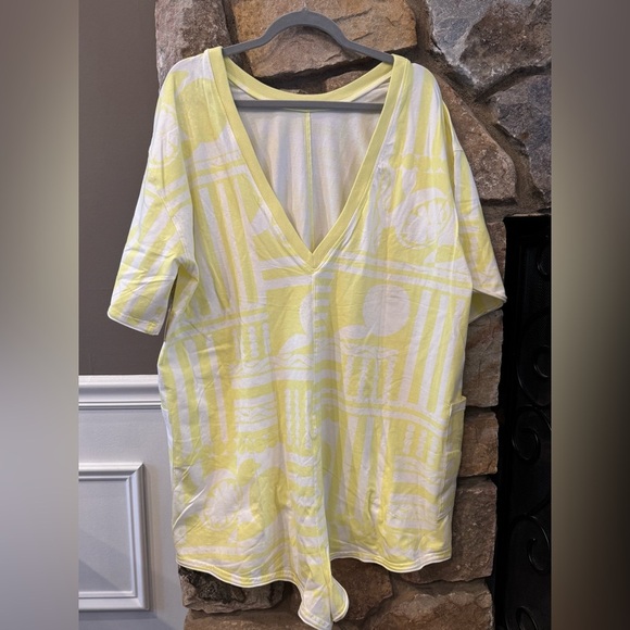 NWT FP Movement Printed Hot Shot Tee Romper - Lemon zest print - Picture 5 of 7